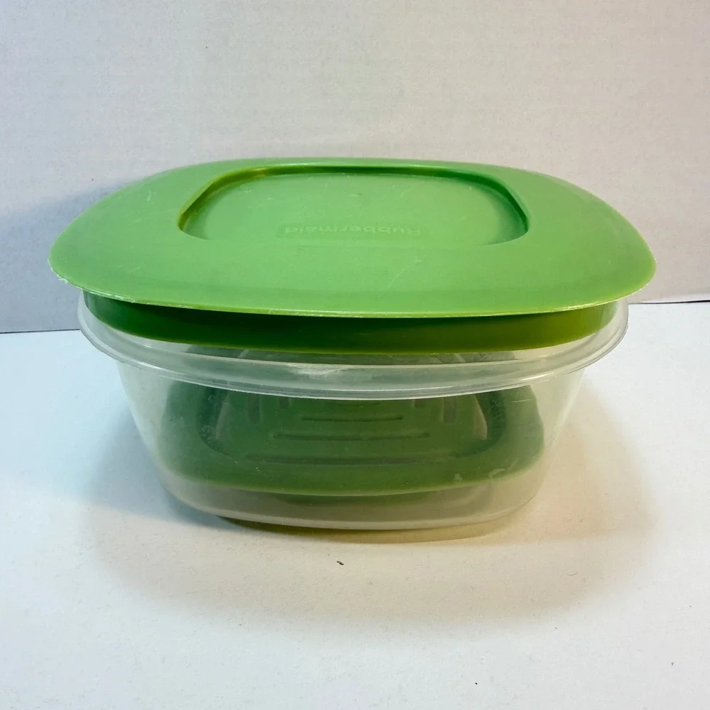 Rubbermaid Produce Saver Container Medium Green Fresh Vent Lid Tray 5 Cups 7J62